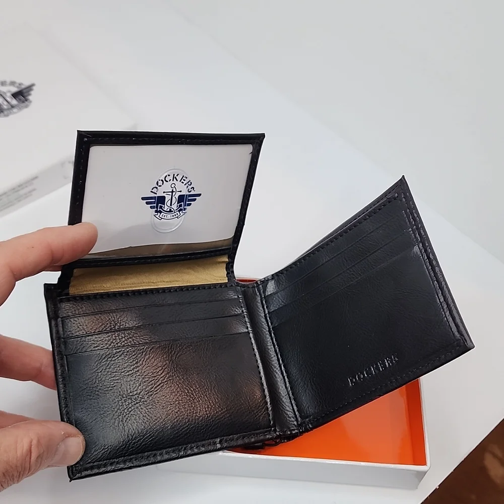 DOCKERS HANDCRAFTED MENS BLACK WALLET